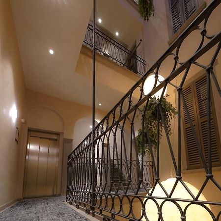 Bergamo Inn 21 Exteriör bild Interior of the hotel